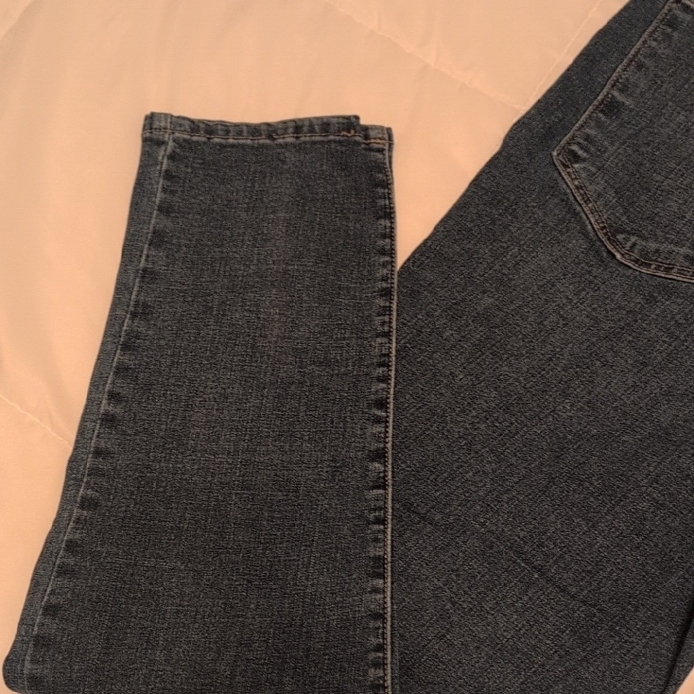 Two Pairs Of Seven7 Jeans - Picture 6 of 14